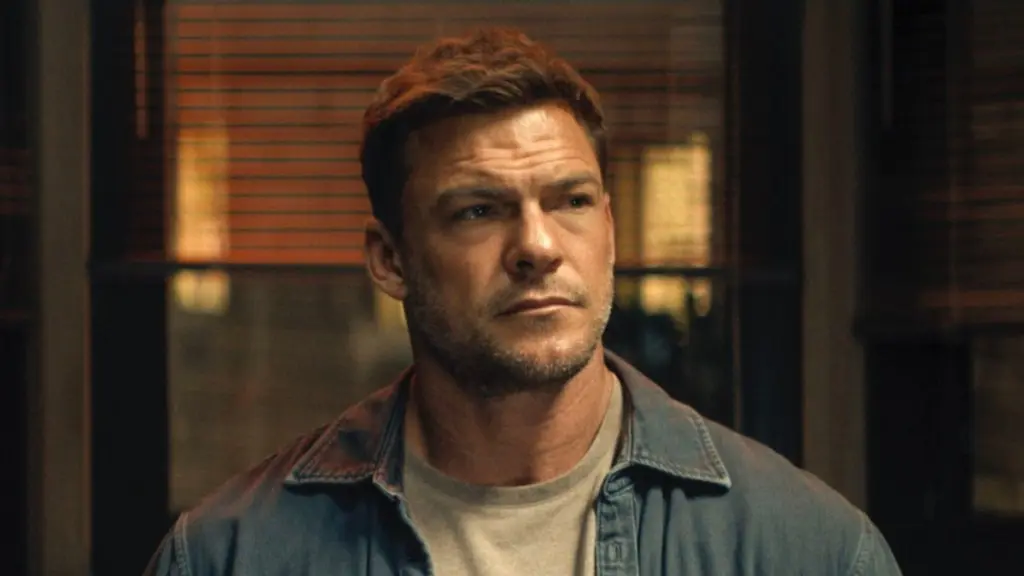 Alan Ritchson transformă clipul viral într-un duet pentru Reacher