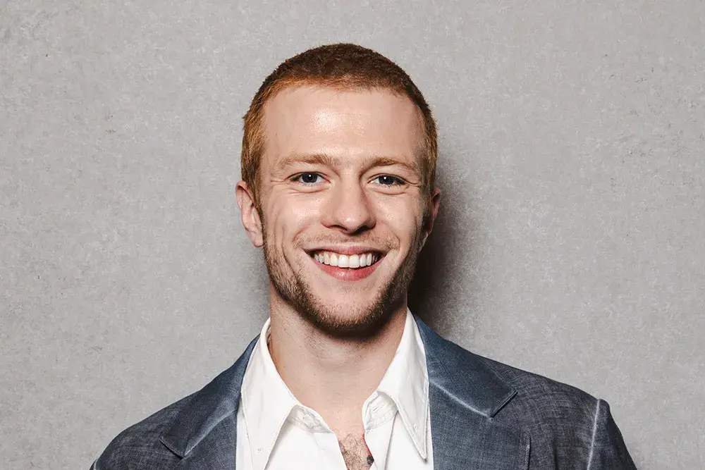 Ruaridh Mollica despre alăturarea lui VisionQuest și interpretarea unui rol bisexual în MCU